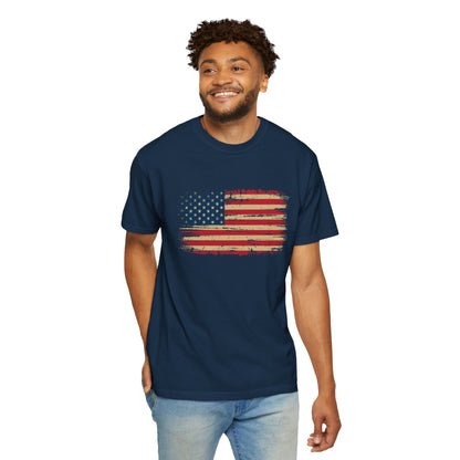 Distressed American Flag T‑Shirt — Vintage USA Patriotic Tee