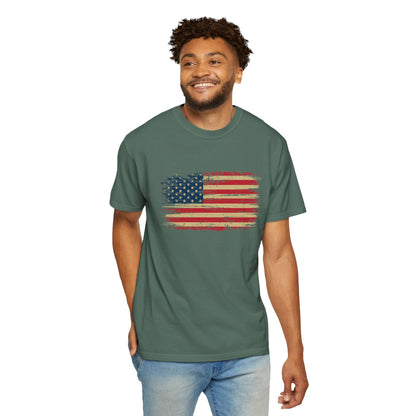 Distressed American Flag T‑Shirt — Vintage USA Patriotic Tee